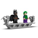 lego_76240_Super_Heroes_LEGO_Batman_Batmovel_02.jpg