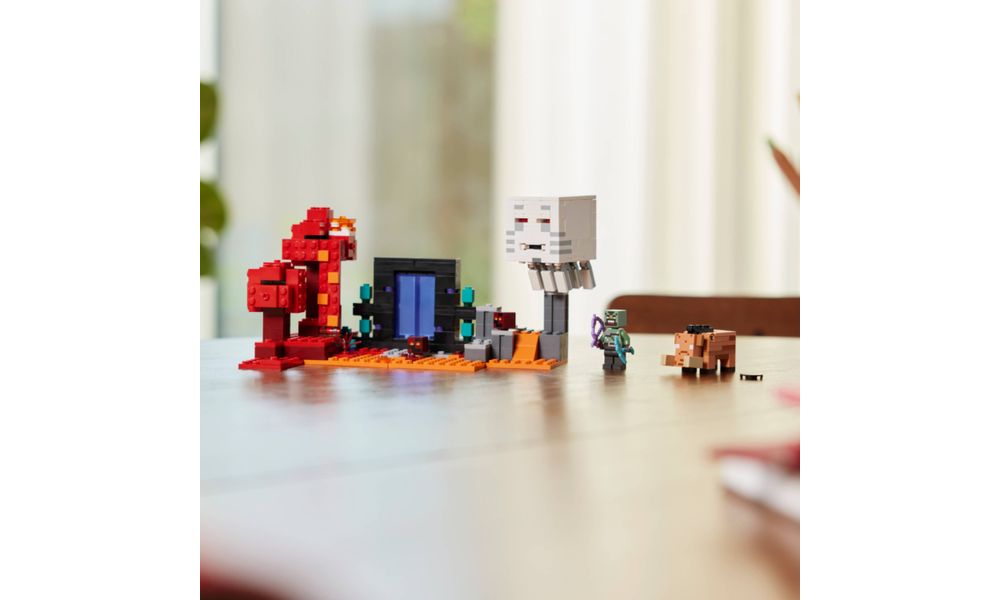 Portal do Nether 21255 Minecraft | Loja LEGO® BR - LegoEducation