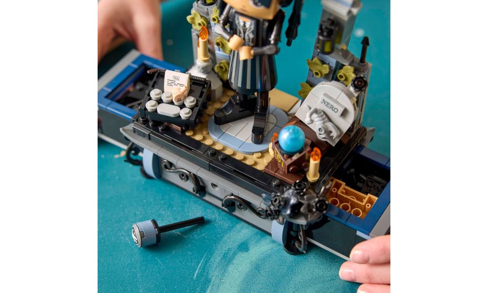 Wandinha Addams 76780 Wednesday | Loja oficial LEGO® BR