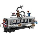 76321-LEGO-Marvel-cena-homem-aranha-doutor-octopus-no-trem-do-metro